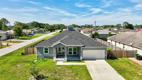 1791 SW Effland Avenue Port St Lucie FL 34953