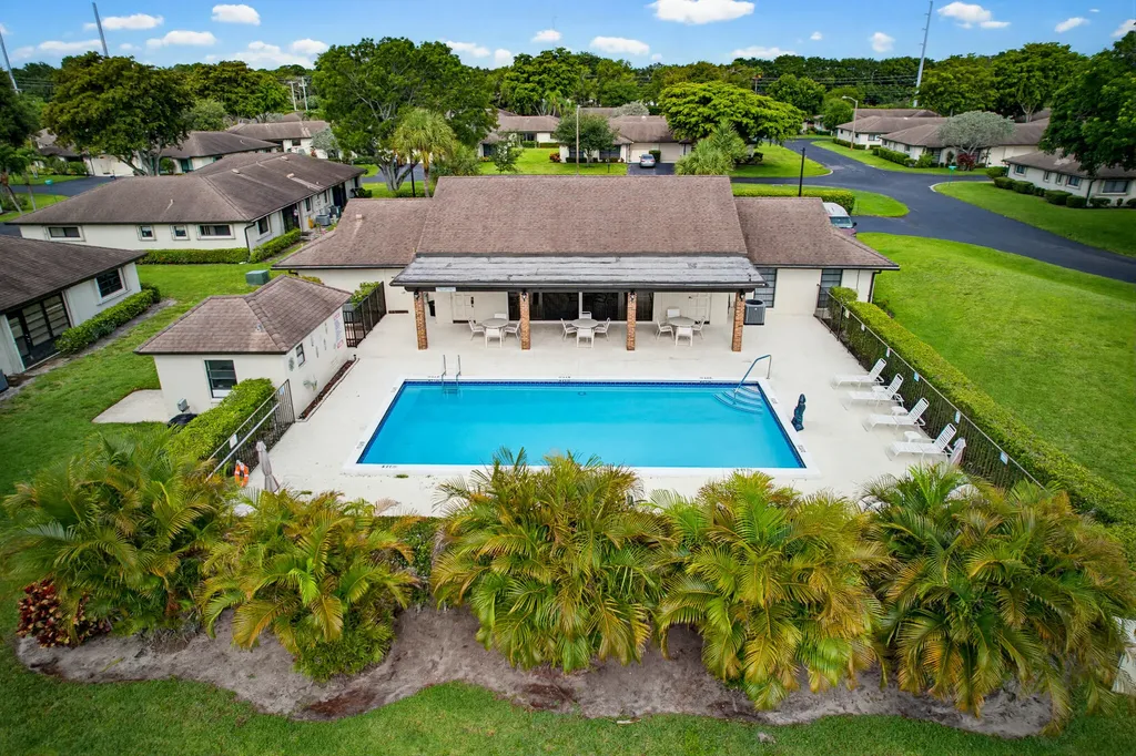 4854 Equestrian Circle Boynton Beach FL 33436