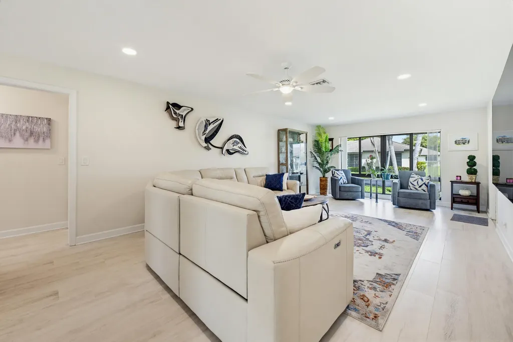 4854 Equestrian Circle Boynton Beach FL 33436