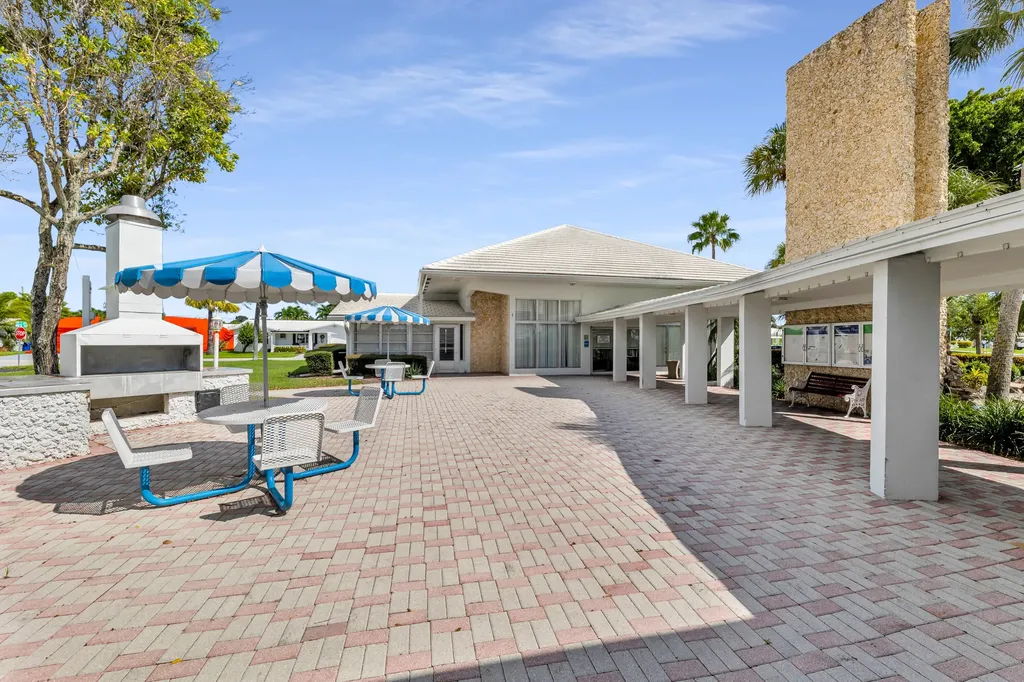 3040 NW 1st Avenue Pompano Beach FL 33064