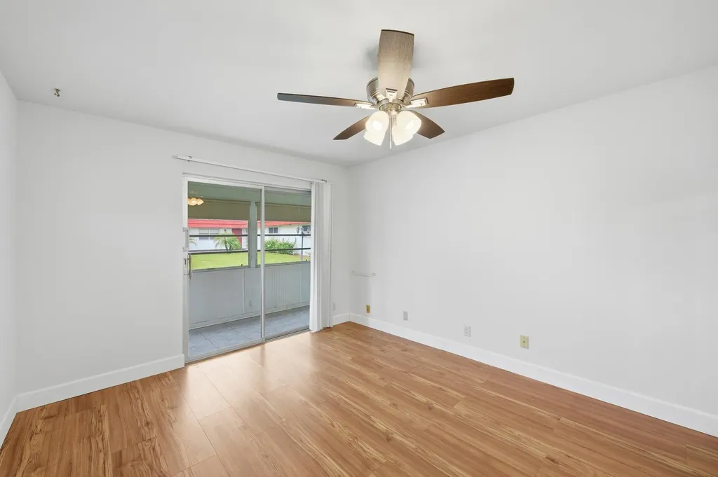 28 Seville 'B' Delray Beach FL 33446