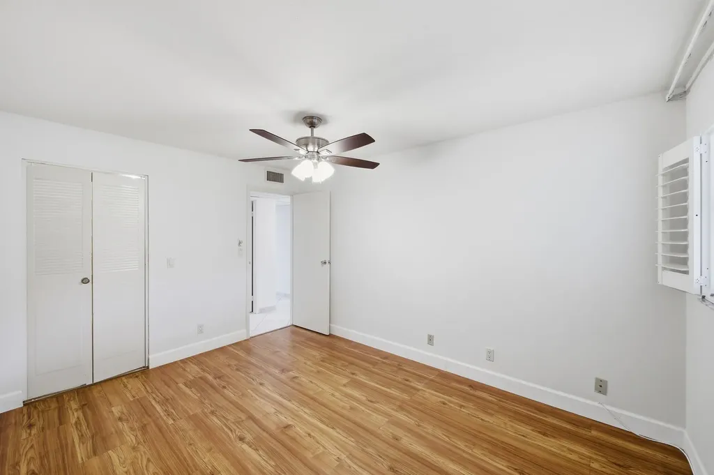 28 Seville 'B' Delray Beach FL 33446