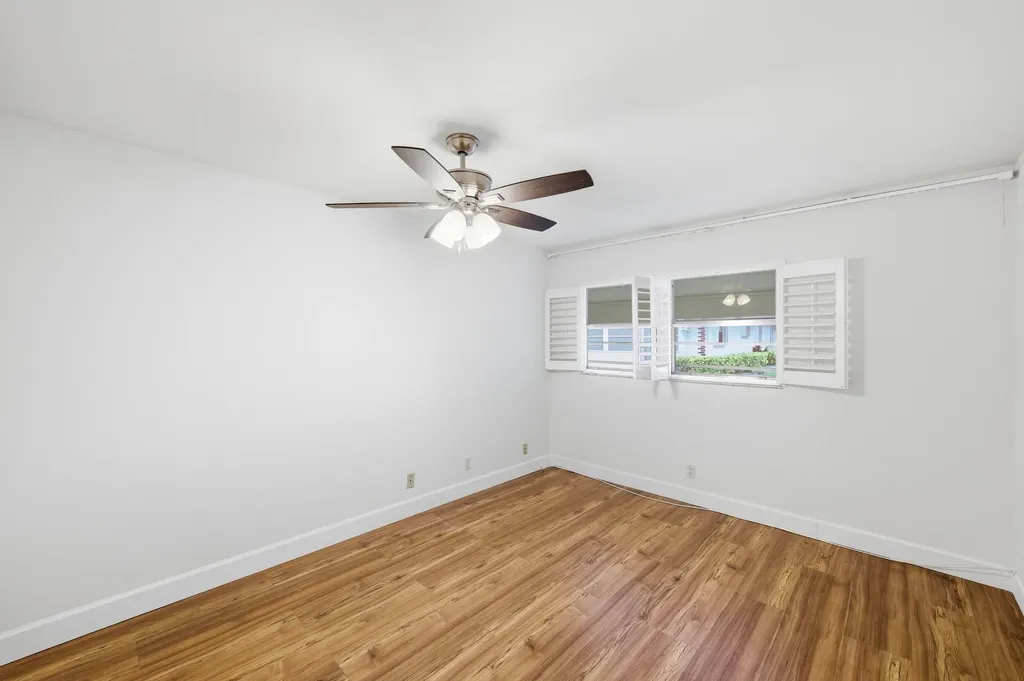 28 Seville 'B' Delray Beach FL 33446