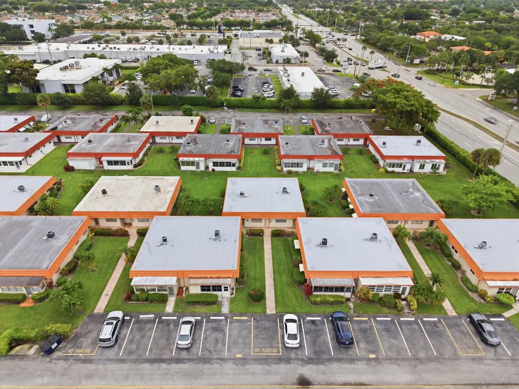 28 Seville 'B' Delray Beach FL 33446