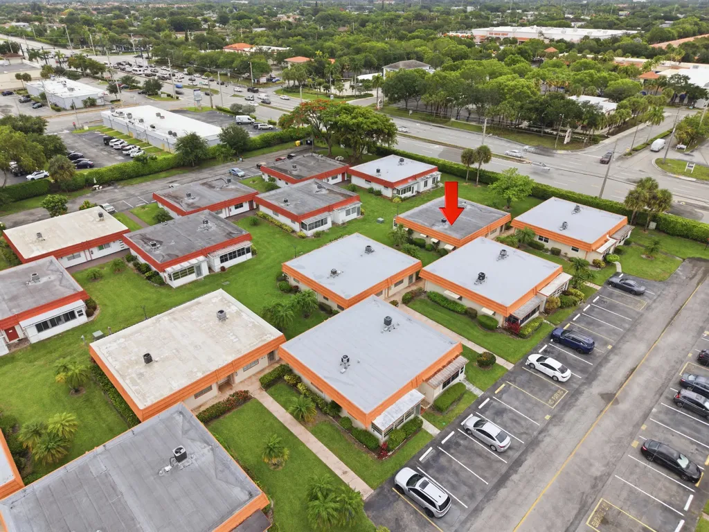 28 Seville 'B' Delray Beach FL 33446
