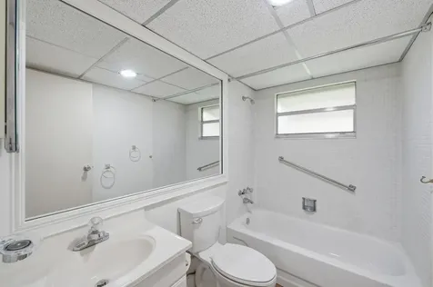 28 Seville 'B' Delray Beach FL 33446