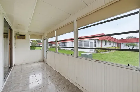 28 Seville 'B' Delray Beach FL 33446