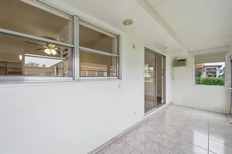 28 Seville 'B' Delray Beach FL 33446