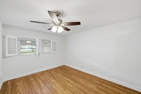 28 Seville 'B' Delray Beach FL 33446