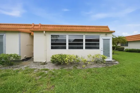 28 Seville 'B' Delray Beach FL 33446