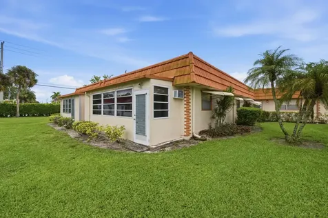 28 Seville 'B' Delray Beach FL 33446
