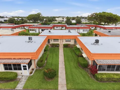 28 Seville 'B' Delray Beach FL 33446