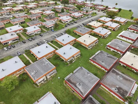 28 Seville 'B' Delray Beach FL 33446