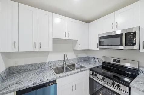 28 Seville 'B' Delray Beach FL 33446