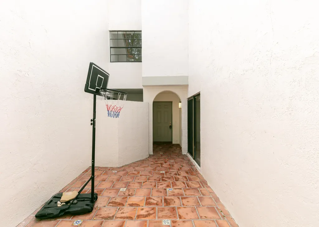 3530 Magellan Circle Aventura FL 33180