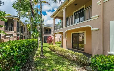 2692 Center Court Drive Weston FL 33332