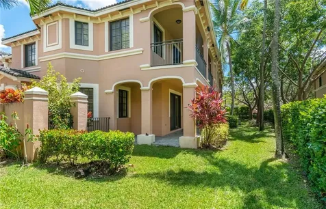 2692 Center Court Drive Weston FL 33332