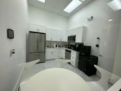 425 NW 10th Terrace Hallandale Beach FL