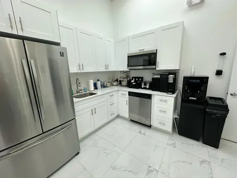 425 NW 10th Terrace Hallandale Beach FL