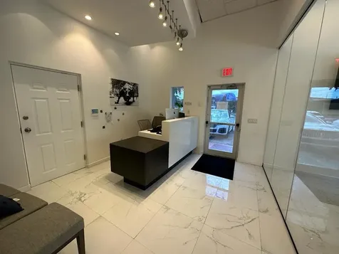 425 NW 10th Terrace Hallandale Beach FL