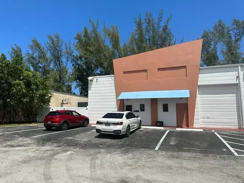 425 NW 10th Terrace Hallandale Beach FL