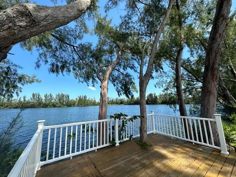 425 NW 10th Terrace Hallandale Beach FL