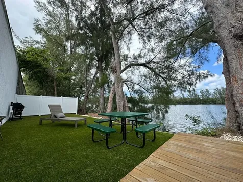 425 NW 10th Terrace Hallandale Beach FL