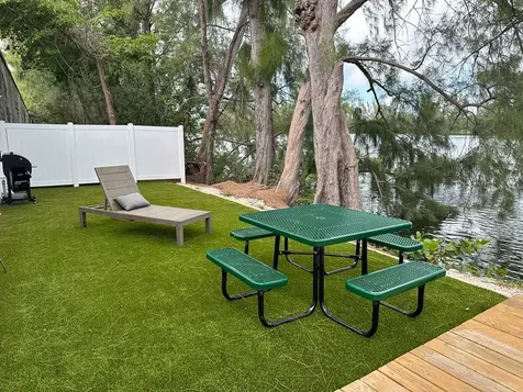 425 NW 10th Terrace Hallandale Beach FL