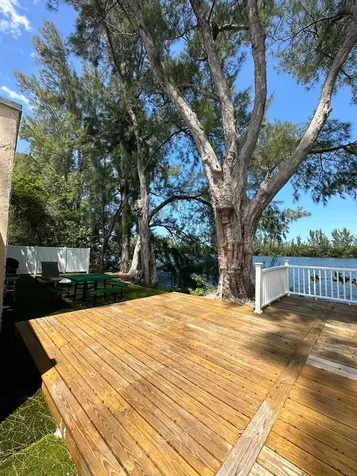 425 NW 10th Terrace Hallandale Beach FL