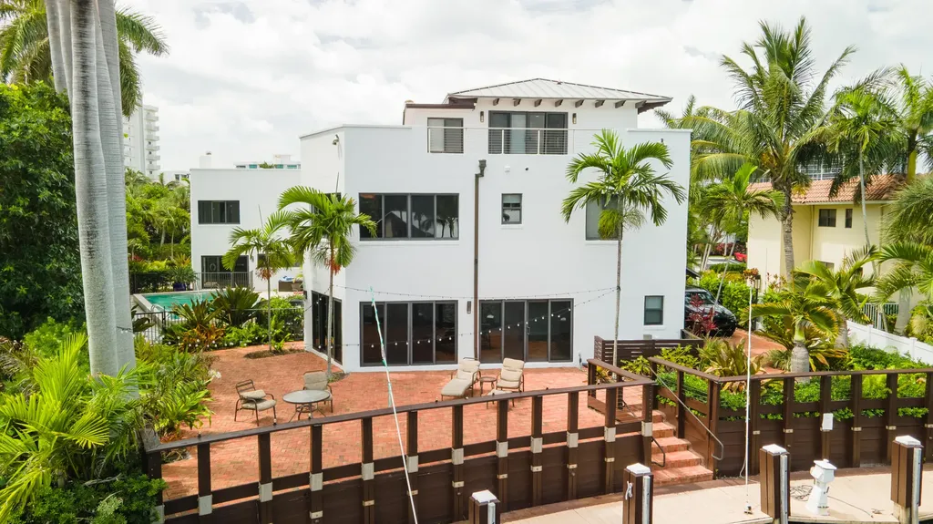 1121 Bel Air Drive Highland Beach FL 33487