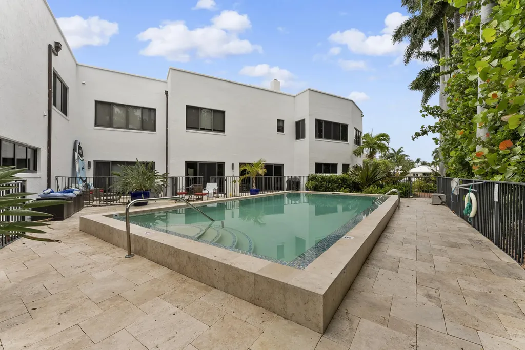 1121 Bel Air Drive Highland Beach FL 33487