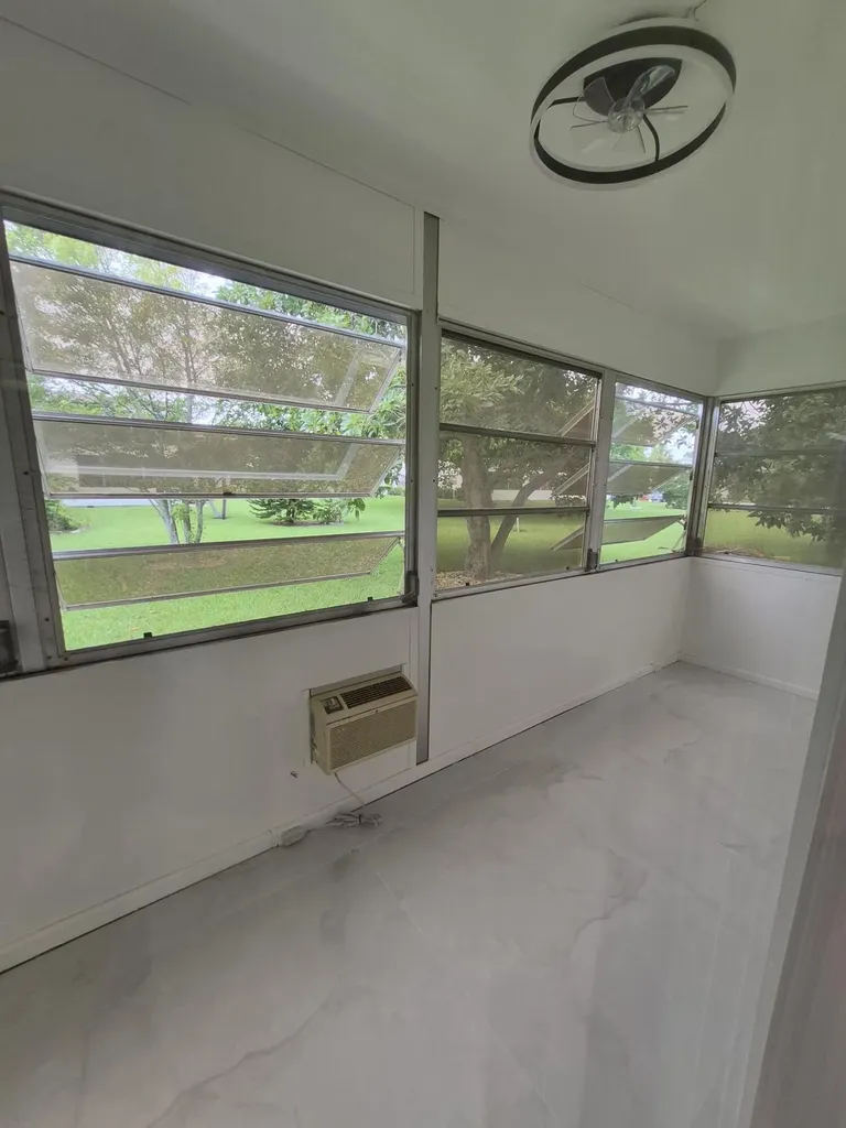 87 Bedford D West Palm Beach FL 33417