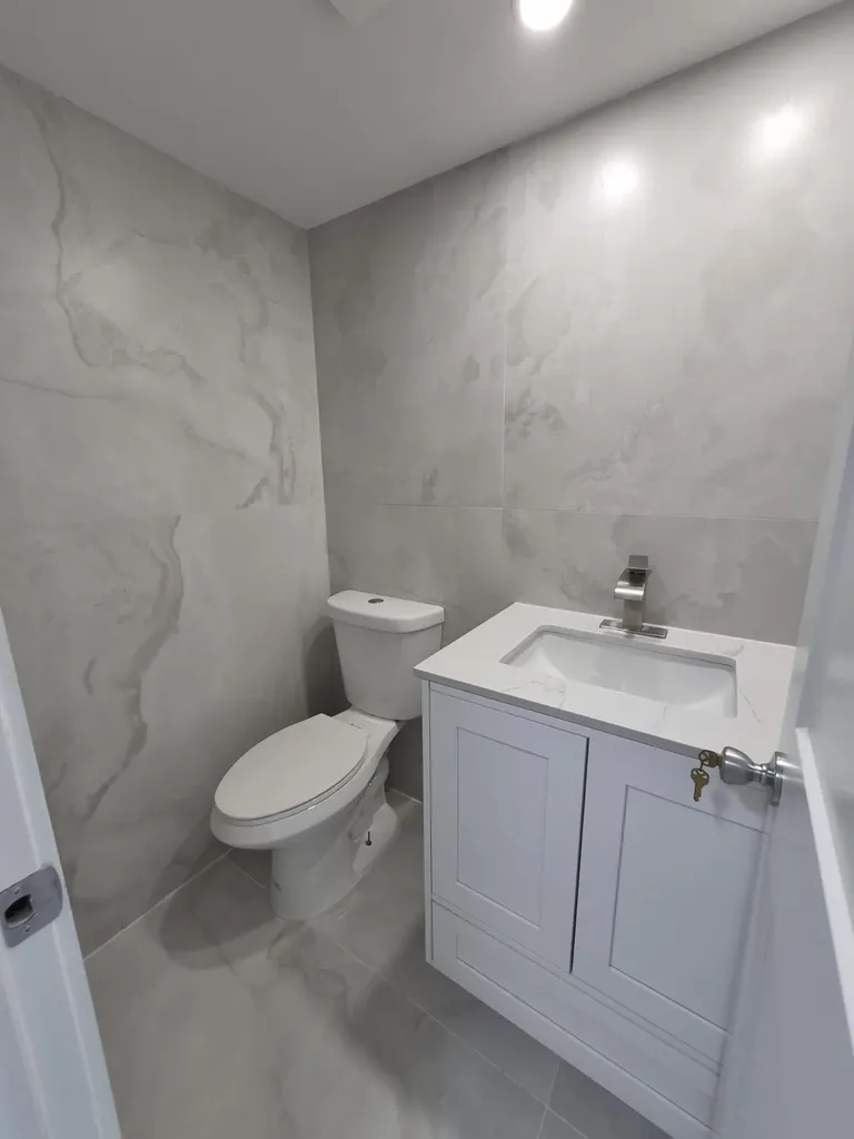 87 Bedford D West Palm Beach FL 33417
