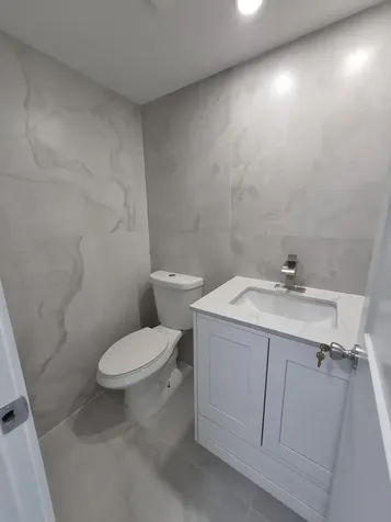 87 Bedford D West Palm Beach FL 33417