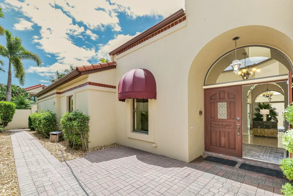 23264 N Mirabella Circle Circle N Boca Raton FL 33433
