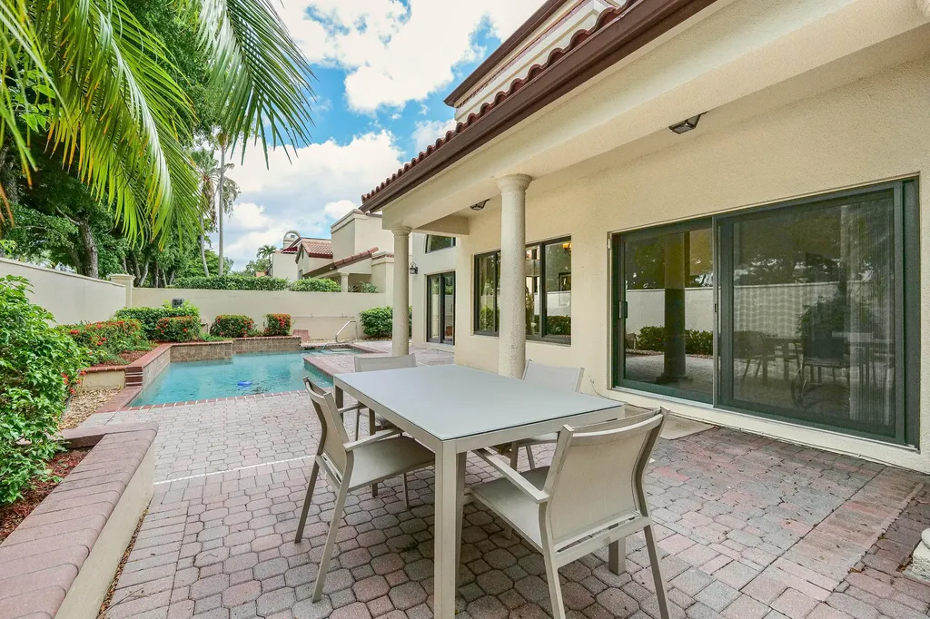 23264 N Mirabella Circle Circle N Boca Raton FL 33433