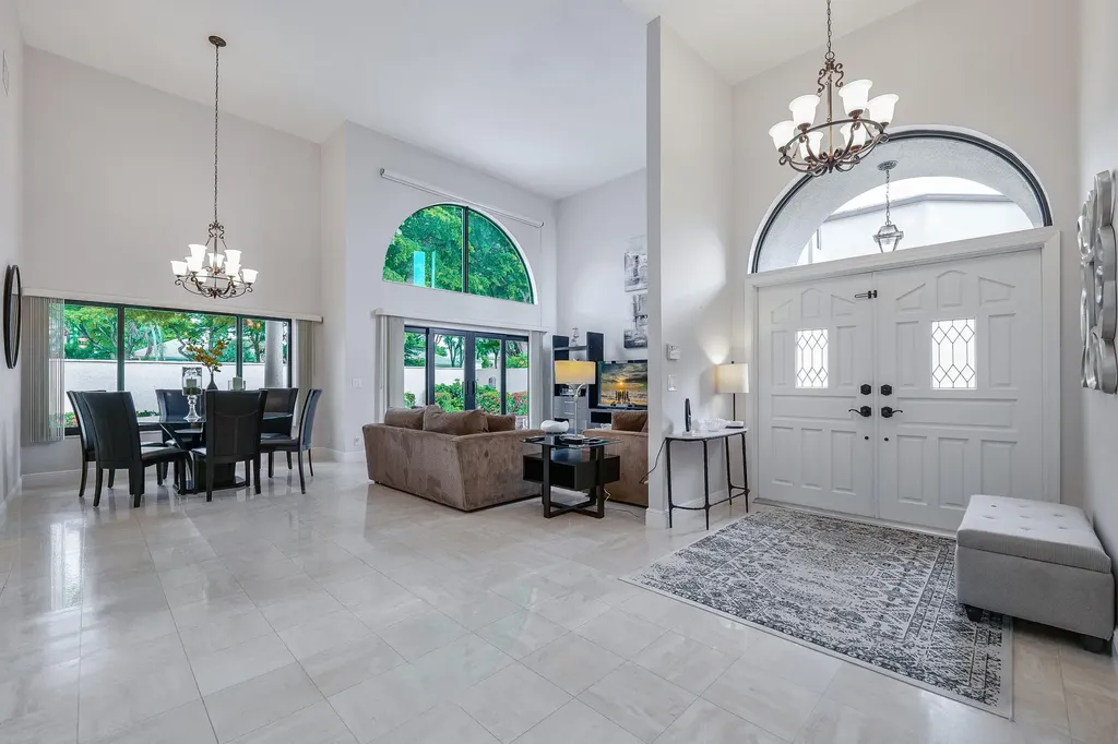 23264 N Mirabella Circle Circle N Boca Raton FL 33433