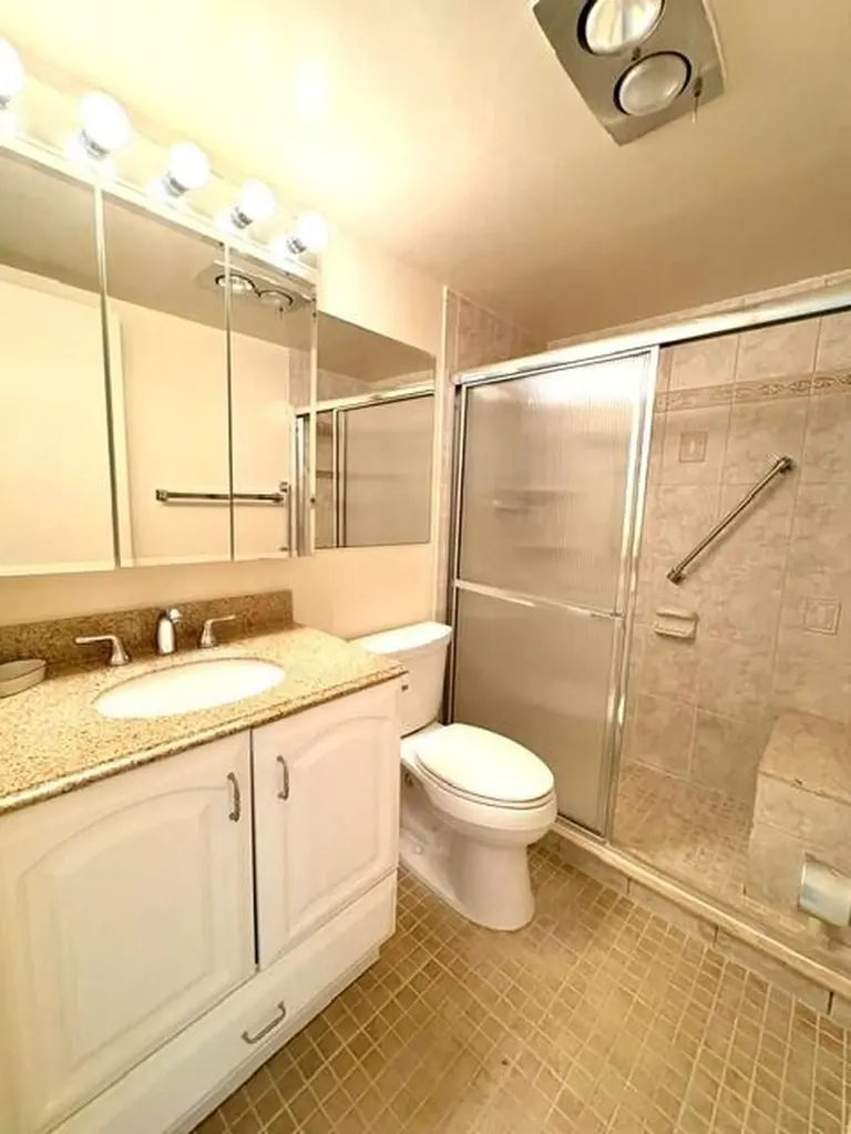 116 Windsor F West Palm Beach FL 33417