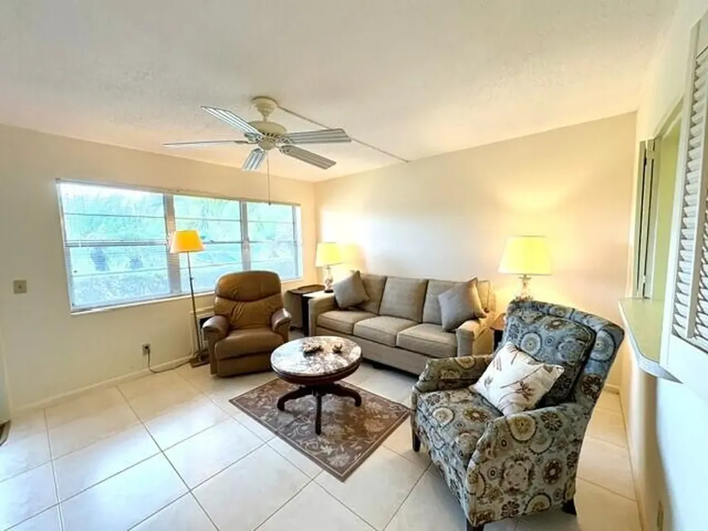 116 Windsor F West Palm Beach FL 33417