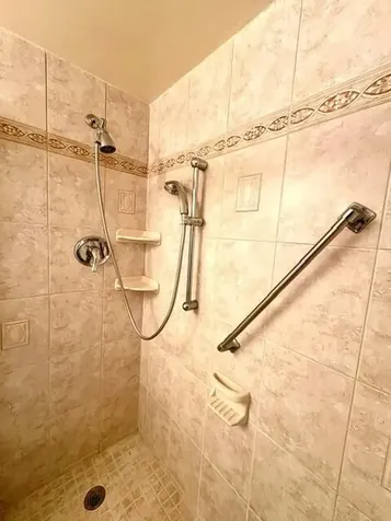 116 Windsor F West Palm Beach FL 33417