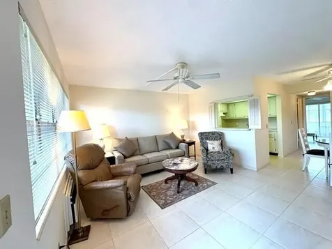 116 Windsor F West Palm Beach FL 33417