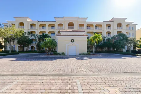 23 Harbour Isle Drive W Fort Pierce FL 34949