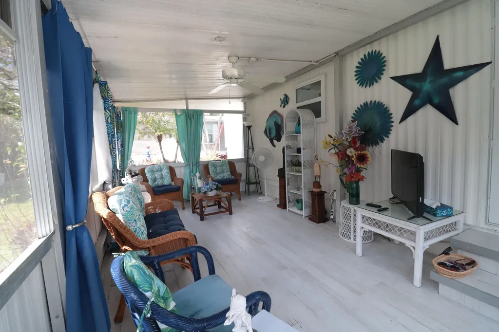 1011 Andros Boynton Beach FL 33436