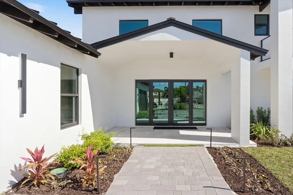 868 Country Club Drive North Palm Beach FL 33408