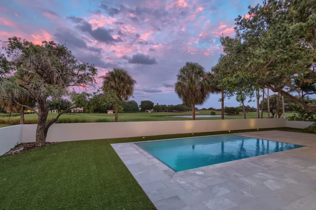 868 Country Club Drive North Palm Beach FL 33408