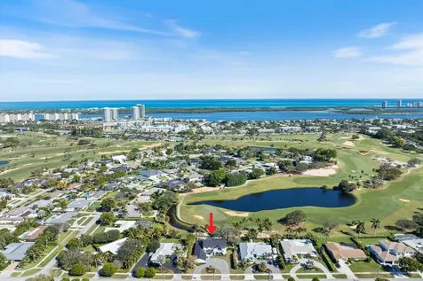 868 Country Club Drive North Palm Beach FL 33408