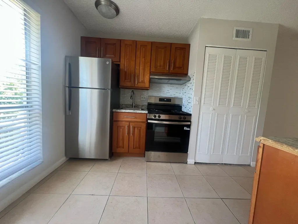 559 NE 48th Street Boca Raton FL 33431