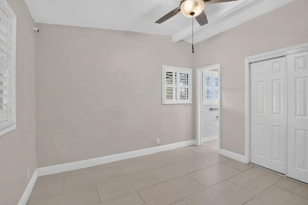 1101 E Country Club Circle Plantation FL 33317