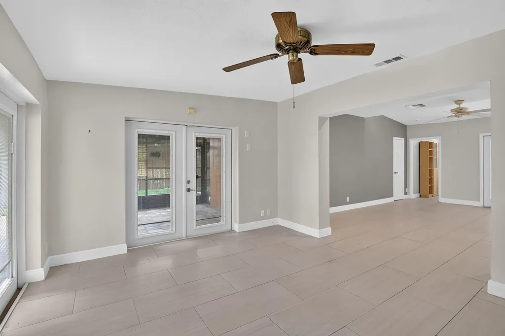 1101 E Country Club Circle Plantation FL 33317