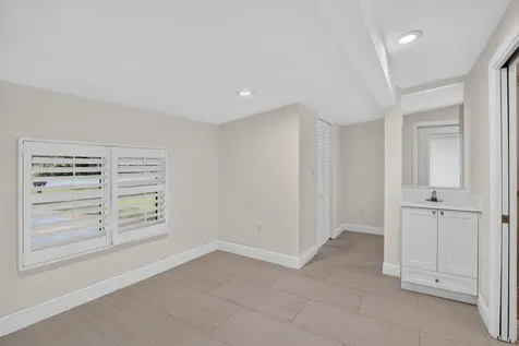 1101 E Country Club Circle Plantation FL 33317